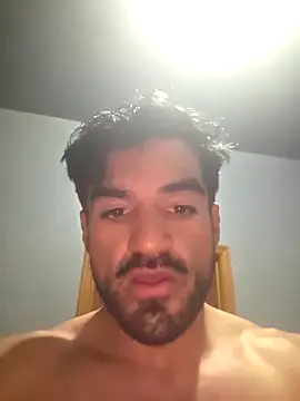 piggylatino online show from February 2, 4:11 am