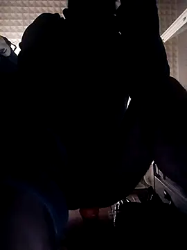 hotguy71000 online show from March 10, 10:27 pm