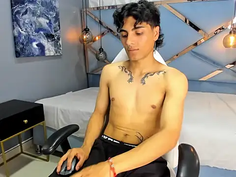 MattFiore online show from November 29, 6:32 pm