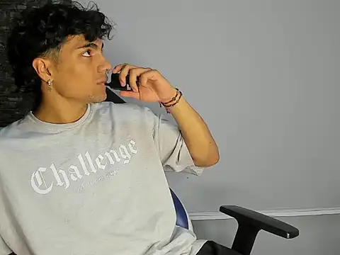 MattFiore online show from January 12, 7:51 pm