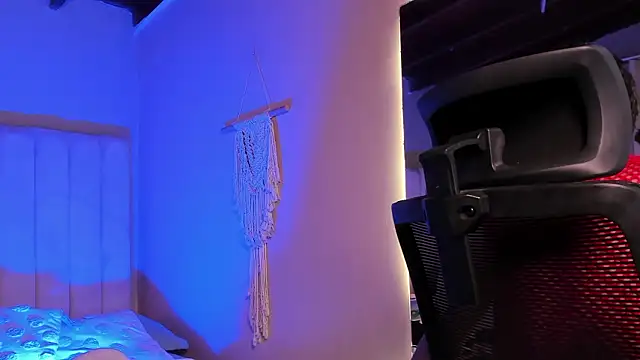 Seab trooy online show from March 4, 9:16 am