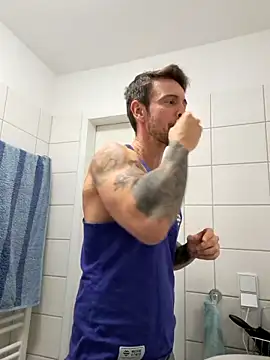 Mystery Mark online show from January 7, 8:14 pm