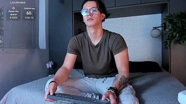 Brandon starkk online show from March 10, 12:22 pm