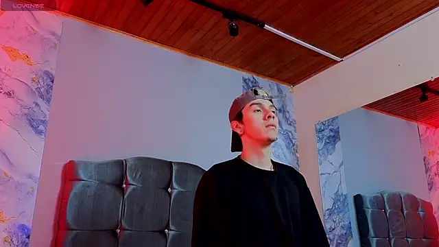 James Adams 01 online show from April 17, 12:41 pm