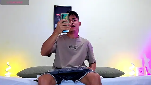 blorelopez online show from April 23, 3:47 pm