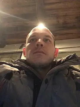 Spielzeugtwink online show from March 19, 7:50 pm