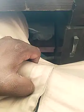 Roy   121 online show from December 1, 8:28 am