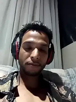 Gzinho69ik online show from May 3, 9:12 am