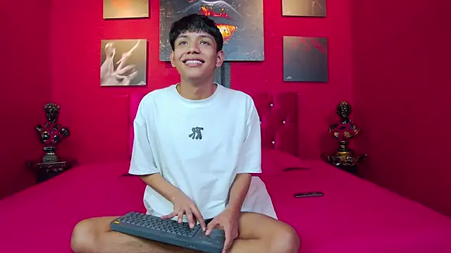 Liam Sinclair online show from December 20, 8:49 pm