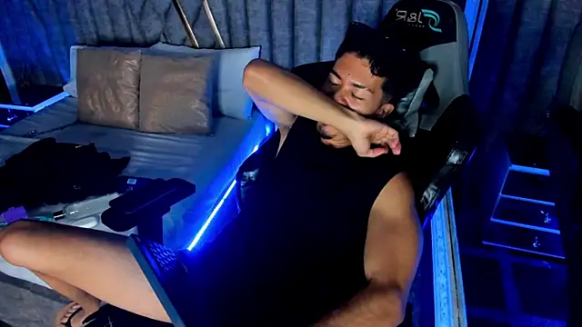 NicolaiKarav online show from January 13, 7:07 pm