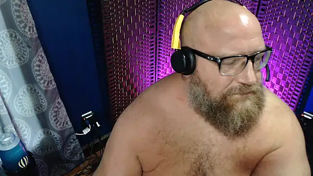 BigBearforCuddles online show from August 2, 3:21 pm