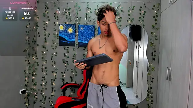 LiamVibes212 online show from March 4, 12:56 pm