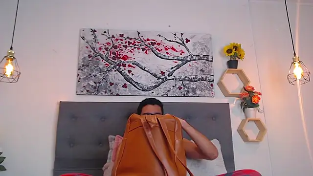 Andressbigcock   online show from December 4, 2:46 pm