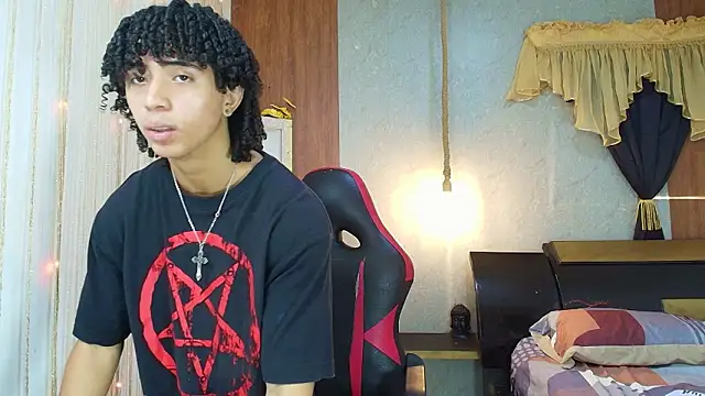 kim curlyy online show from March 8, 2:10 pm