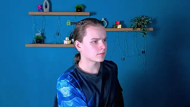 leo void online show from December 19, 7:44 pm