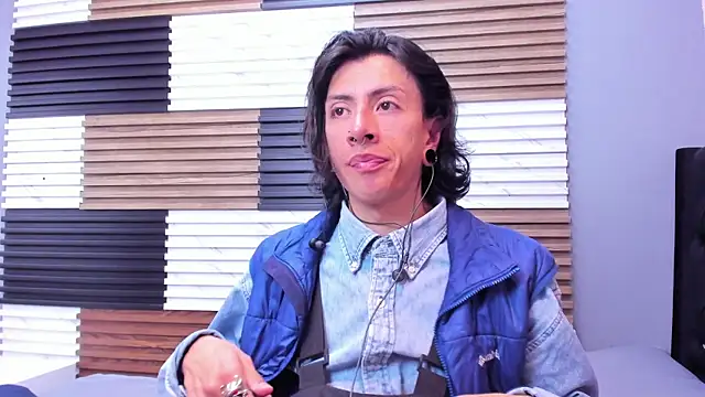 LiamShelby online show from December 17, 3:14 am