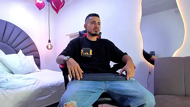 MatthewCullen online show from March 27, 12:37 am