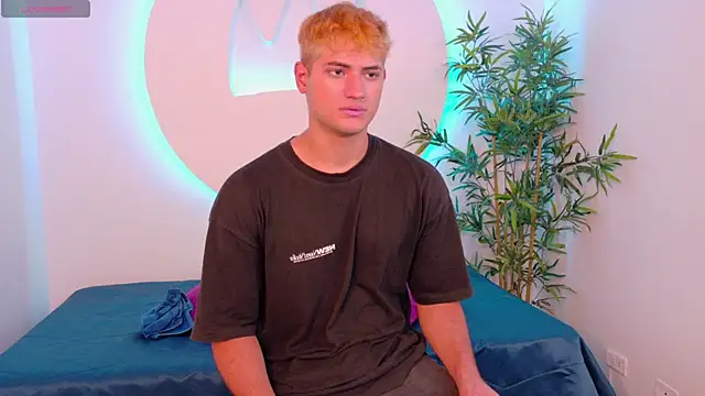 KaelSwitch online show from January 10, 8:22 pm