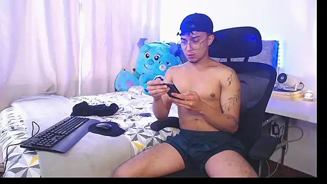 Thyler west23 online show from November 27, 4:00 pm