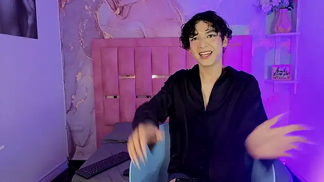 SthepanodiMonaco online show from March 14, 3:35 am