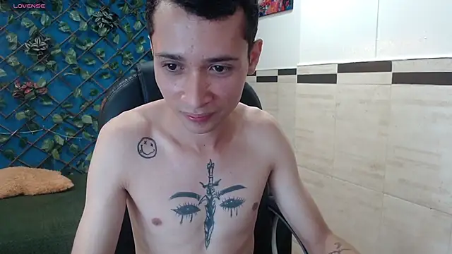 LucassSmith11 online show from December 20, 12:56 pm