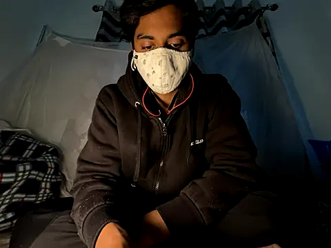 hunterboy2001 online show from December 5, 8:10 am