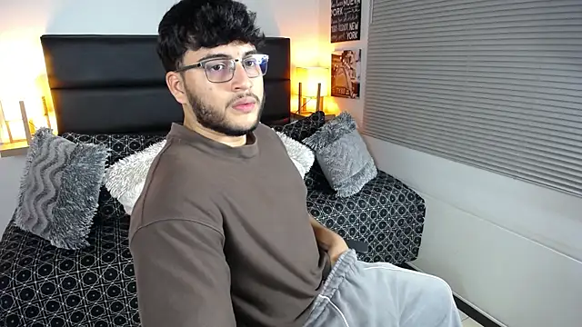 mike foxxx  online show from January 13, 3:33 am