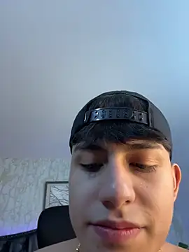 Lander Cruz online show from April 16, 9:39 pm