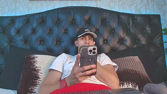 Lander Cruz online show from February 2, 7:11 pm