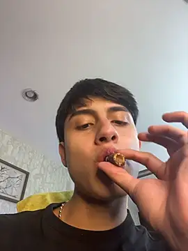 Lander Cruz online show from February 20, 7:37 pm