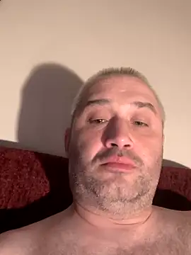 Olomoucak1982 online show from March 17, 7:38 pm