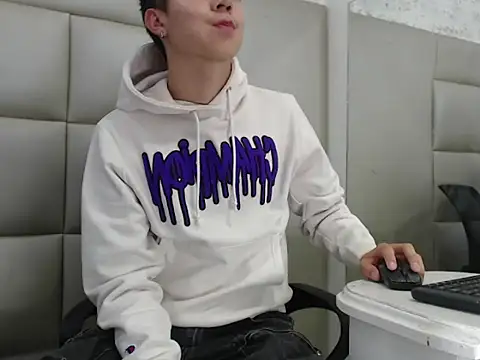 JuanGomm online show from December 20, 4:08 am