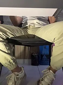 JosstinMills online show from December 17, 3:08 pm