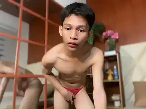 TheBoyAboveYou online show from February 1, 7:29 am