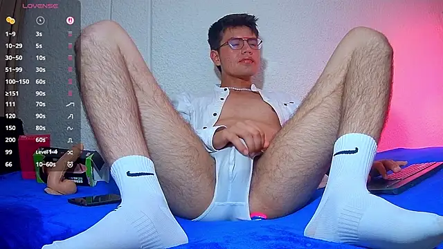 nicolatinboy online show from May 24, 11:44 pm
