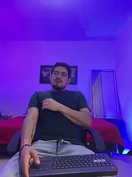 williamsmiiths16 online show from May 29, 11:42 am