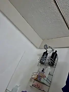 Snapshot of Guero0751@xh chatting on October 15, 12:57 pm Guero0751xh online show from October 15, 12:57 pm