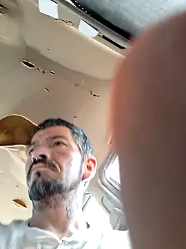 Snapshot of Guero0751@xh chatting on October 18, 7:19 pm Guero0751xh online show from October 18, 7:19 pm