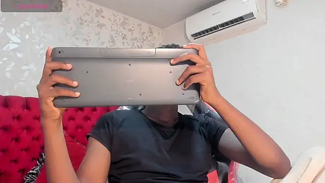 teylor lovee online show from February 2, 9:01 pm