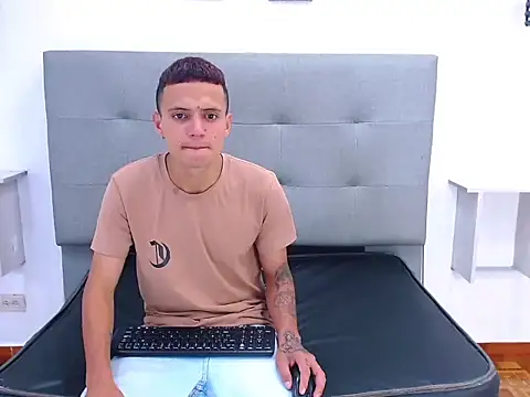 xx kike xx online show from December 5, 12:56 pm