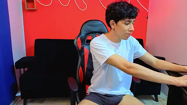 Neo Twink online show from December 20, 7:54 pm