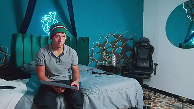 MagnusKnight  online show from January 10, 1:44 am