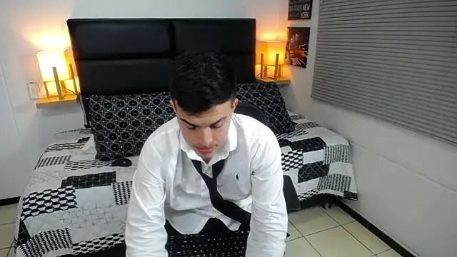 massimo greco  online show from December 17, 8:26 pm