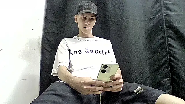 sam hotttt  online show from January 8, 5:34 am