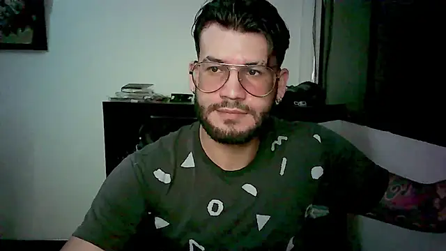 thedragonboyxxx online show from March 11, 3:46 am