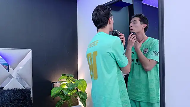 Ithan Skin online show from January 16, 12:08 pm