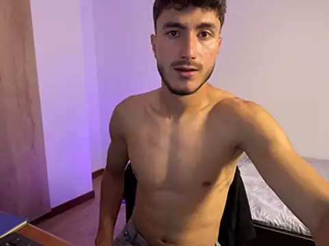 LIAM COLT online show from February 11, 10:04 pm