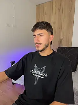 LIAM COLT online show from April 11, 6:22 pm