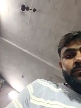 mohit136868 online show from July 11, 5:42 am