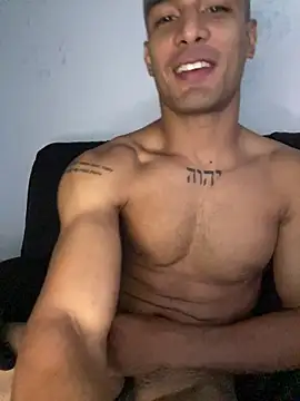 Maicol xxxx online show from February 13, 1:49 pm